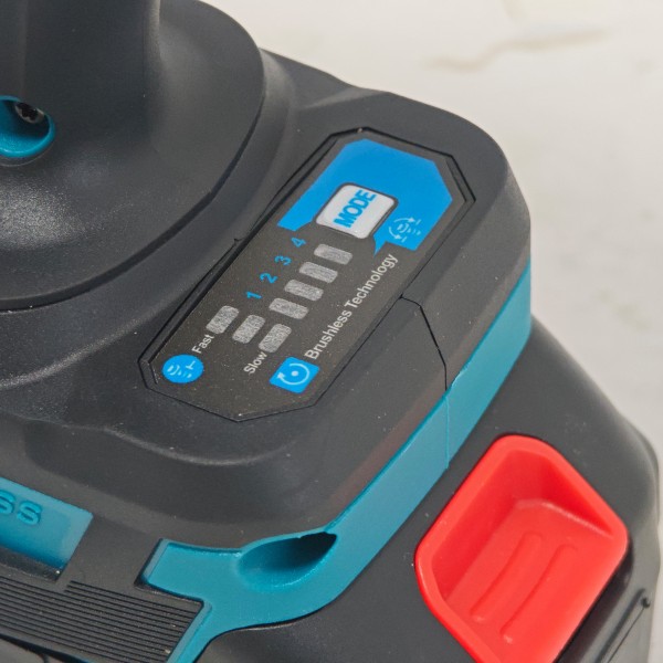 Cheie de Impact Profesională German Meister 36V MAX Brushless 700 Nm, Prindere 1/2", 4 Trepte de Putere, LED Integrat, Acumulator Li-Ion