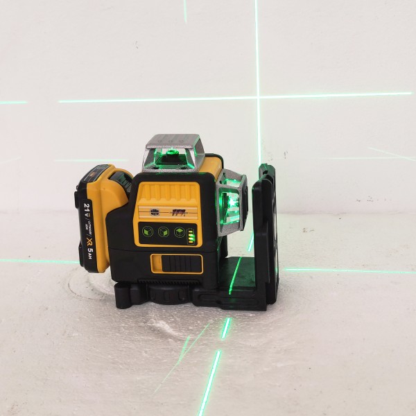 Nivela laser German Meister 3D-12 linii , 4D-16 linii , 2 acumulatori 21 V , 5 Ah , Model Nou , Lumina Verde