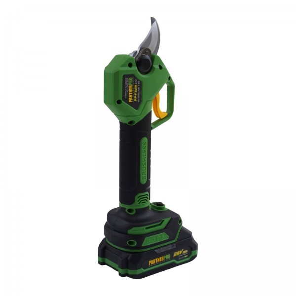 Set foarfecă de grădină și fierăstrău cu lanț pe acumulator PARTNERPRO PP-FF 5 IN 1, 2 acumulatori 20 V/2Ah Brushless